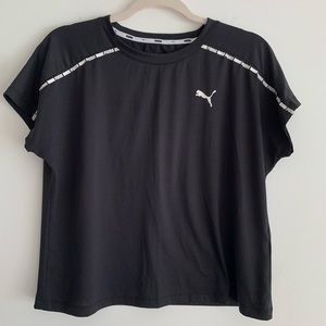 PUMA black and white workout short sleeve tee shirt women’s size medium
